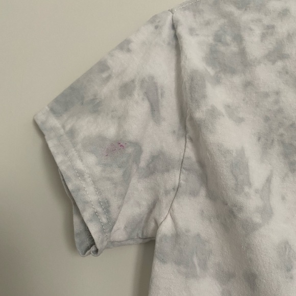 pearl grey bunch tie dye t-shirt w butterfly - Picture 4 of 4